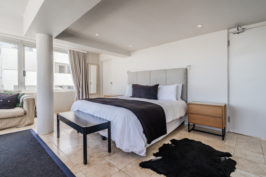 2 Bedroom Property for Sale in Sea Point Western Cape
